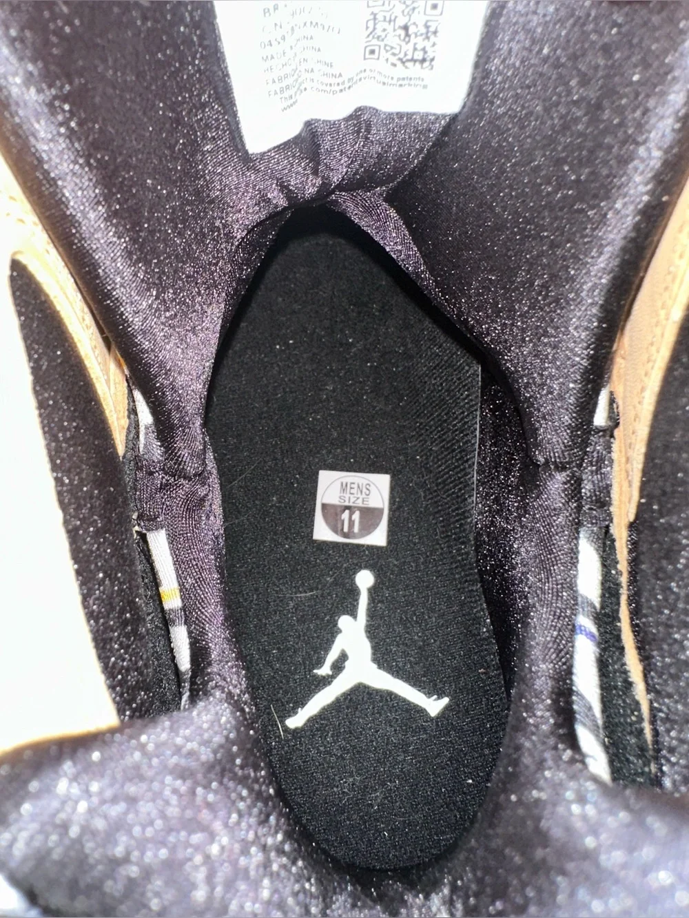 Jordan retro se